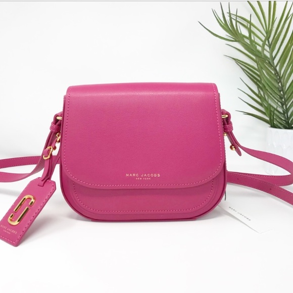 Marc Jacobs Handbags - NWT ✨Marc Jacobs Bagonia Mini Rider Crossbody✨